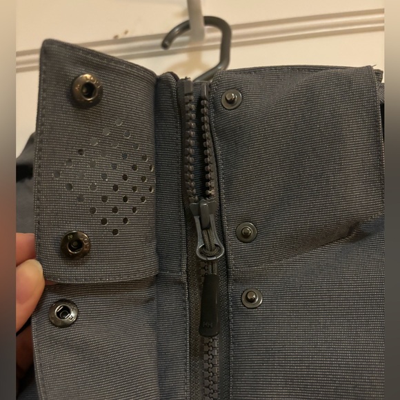 Helly Hansen Arctic Legacy Down Parka - like new - Picture 5 of 9